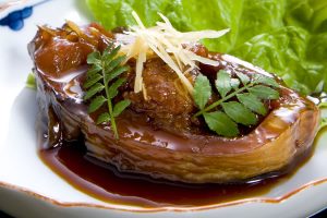 名代　鯉のあめ煮